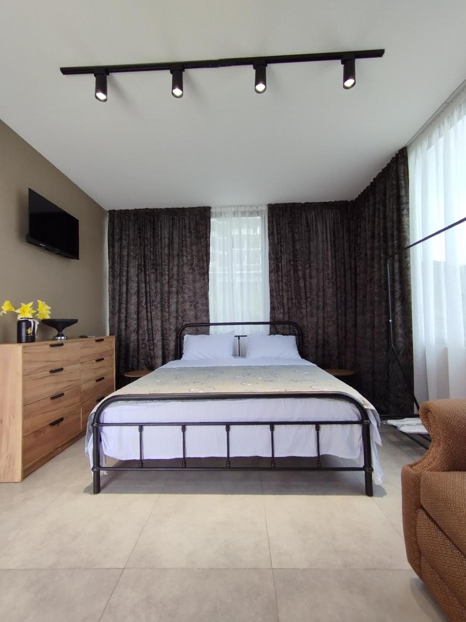 Sleep And Wine Hotel Batumi Ngoại thất bức ảnh